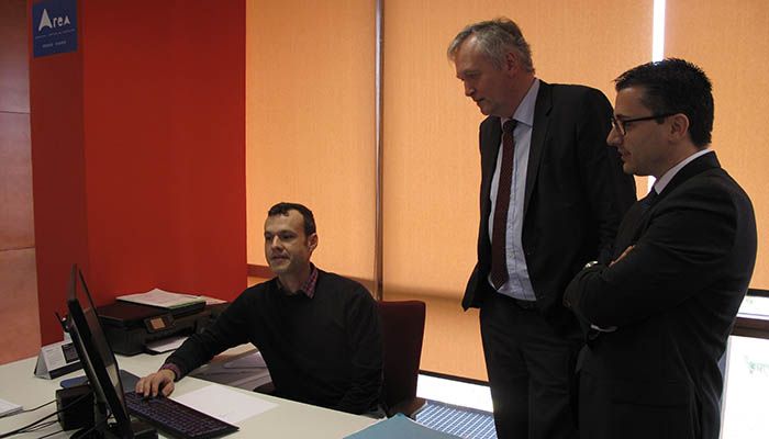 Empresarios alcarreños mantienen un encuentro empresarial con el consejero económico y comercial de la Embajada de Bélgica en Madrid