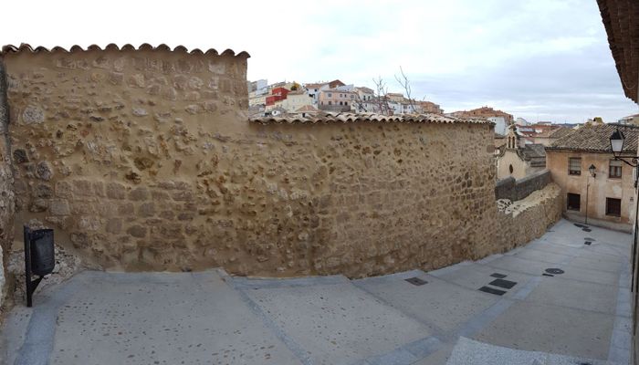 Finalizada la obra de intervención en los lienzos de la muralla medieval en la calle Santa Lucía