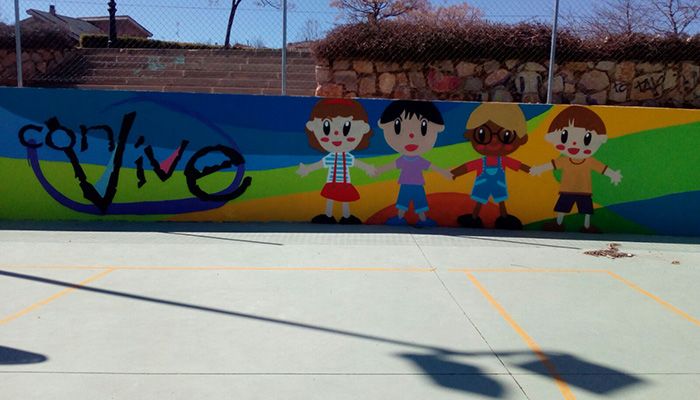 Finalizado el mural de la cancha deportiva de Senda de los Pobres