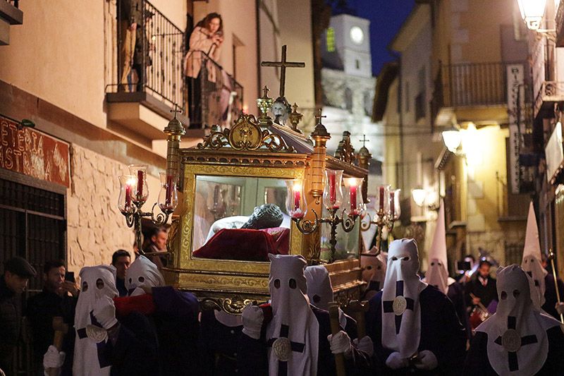 Impresionante silencio en la procesión del Santo Entierro de Pastrana
