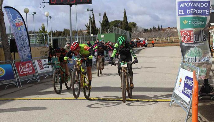 Iván Ruiz y Carla Fernández ganan en Quintanar del Rey en el estreno del XI Circuito de MTB Diputación de Cuenca