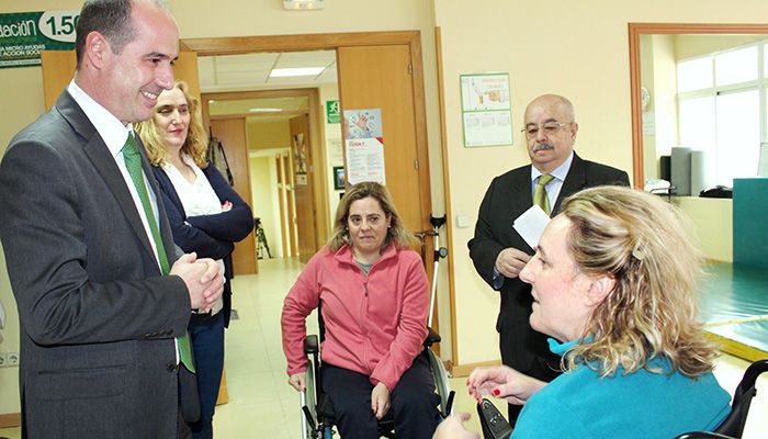 La Junta subvenciona la adquisición de nuevo material de terapia de la Asociación de Esclerosis Múltiple de Guadalajara