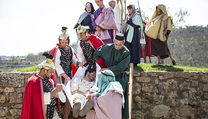 La Pasión Viviente de Trillo alcanza esta Semana Santa 23 años de representaciones y lo hace con mejoras técnicas