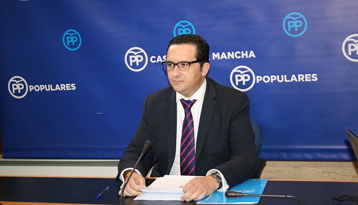 Lucas-Torres exige a Page que declare plaga de conejos, que ponga el dinero suficiente y que tome las medidas necesarias para paliar los graves daños que provocan al campo