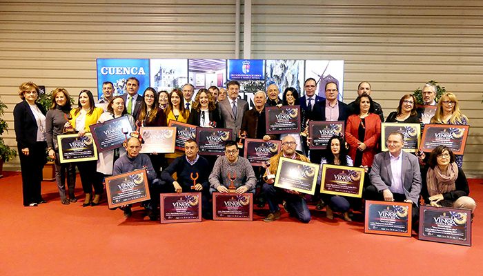 Prieto reconoce el esfuerzo modernizador del sector vitivinícola y le anima a seguir buscando la excelencia