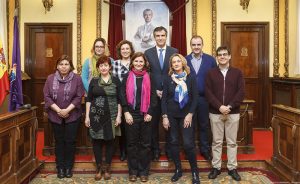 Román firma los convenios con las ONG's por valor de 180.000 euros para proyectos de cooperación al desarrollo y emergencia social