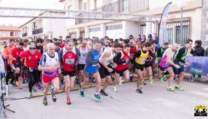 Saúl Ordoño y Gema Fernández se imponen en Casasimarro en la ventosa primera cita del XVI Circuito de Carreras Populares