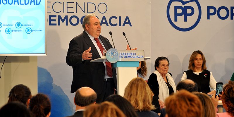 Tirado destaca que el PP es el partido que más y mejor defiende la igualdad entre hombres y mujeres porque es el partido del empleo