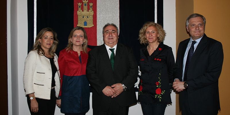 Tirado muestra su apoyo a las concejalas del PP tras los insultos machistas que recibieron en el último Pleno por parte de los socios de Zamora