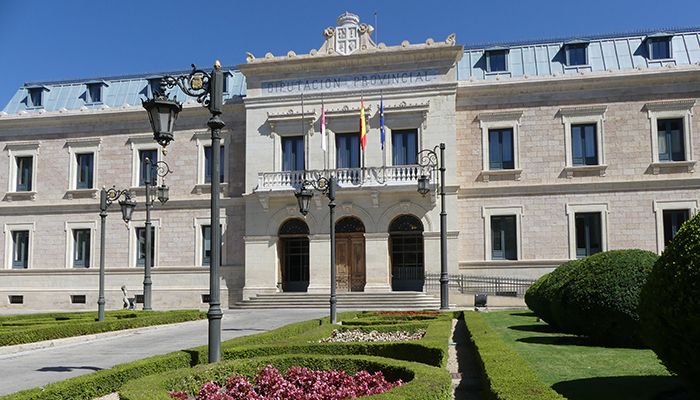 Diputación de Cuenca mantiene su respaldo a la formación y dinamización cultural con 170.000 euros en ayudas