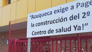 IU Azuqueca acusa a Blanco de falta de democracia por retirar las pancartas sin pasar por el Pleno