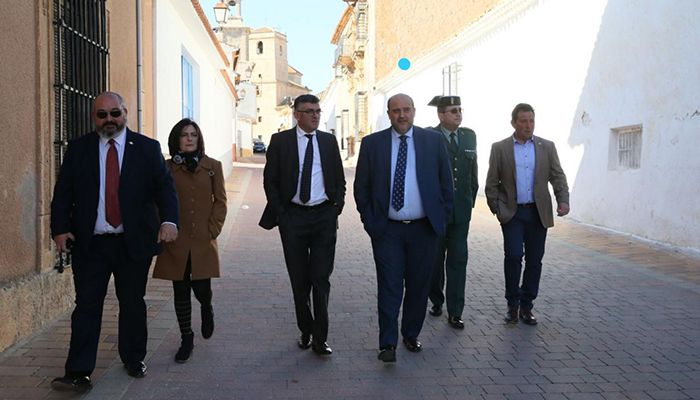 La Junta iniciará en verano las obras de reforma de la cubierta del gimnasio del CEIP ‘Fernández Turégano’ de Sisante