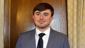 Señor Mena, deje de usar las desgracias ajenas para hacer política