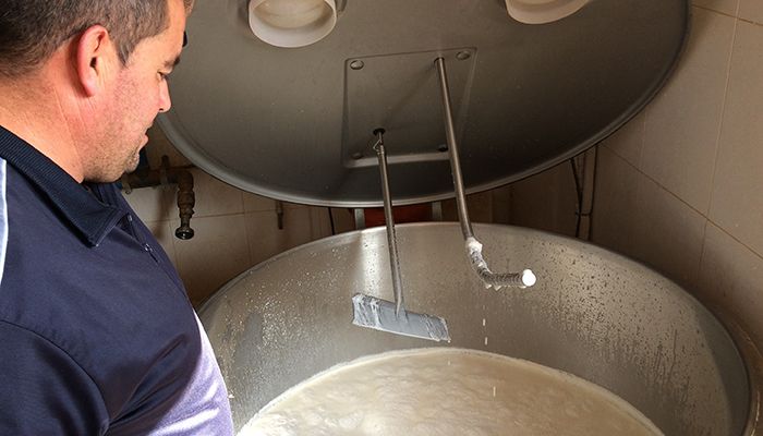 Agricultura recoge la petición de ASAJA CLM e incluirá el queso en el “ofertómetro”