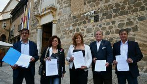 Alcaldes de las cinco provincias de Castilla-La Mancha denuncian los graves recortes de Page en Sanidad
