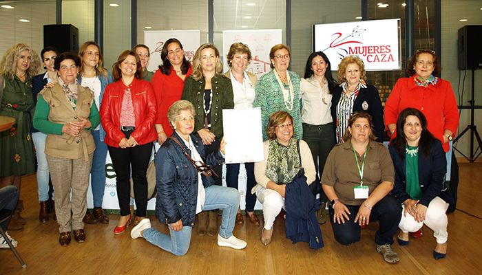 AMFAR impulsa el compromiso Mujeres con la caza