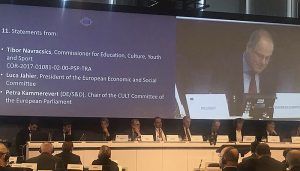 Antonio Román defiende en Bruselas que se mantengan los fondos de cohesión y para los agricultores