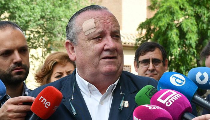 El alcalde de El Casar ‘refresca’ a Page la memoria de las carencias del pueblo por culpa de su marginación y su inacción