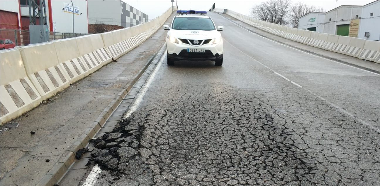 El Ayuntamiento de Cabanillas encarga la reparación del blandón de la conexión entre el Polígono 1 y el SI-20