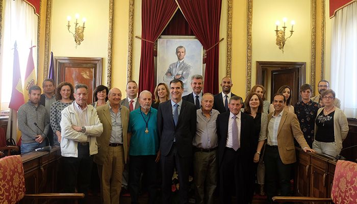 El Ayuntamiento de Guadalajara distingue a los trabajadores municipales jubilados en 2017