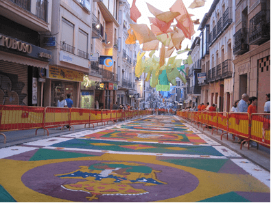 El Ayuntamiento de Guadalajara invita a los vecinos a engalanar sus balcones durante el Corpus Christi 3 El Ayuntamiento de Guadalajara invita a los vecinos a engalanar sus balcones durante el Corpus Christi