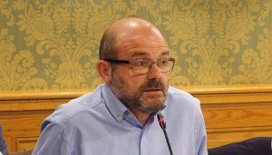 El concejal García Hidalgo pide a la Junta que financie el servicio de transporte a la residencia ‘Las Hoces’