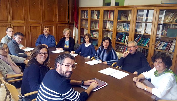 El Gobierno regional quiere implementar una red de puntos de atención al consumidor en los municipios que aún no cuentan con este servicio