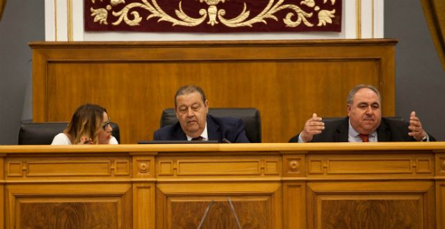 El PP denuncia la arbitrariedad permanente y el desconocimiento absoluto del Reglamento por parte del presidente de las Cortes regionales