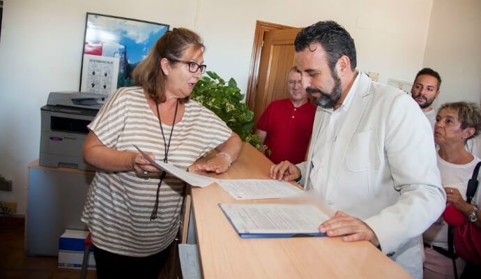 El precio de Blanco por pelear contra Page el PSOE de Azuqueca avanza más candidatos y habrá primarias