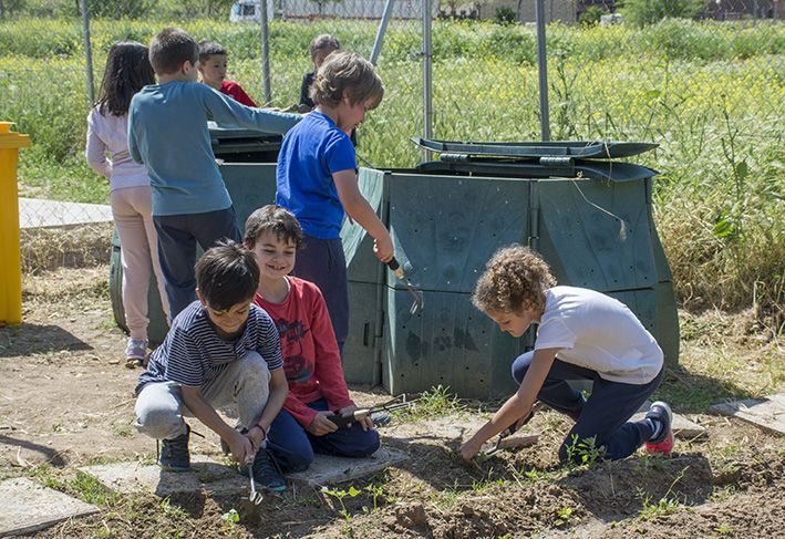 El proyecto eco-educativo de la MVH en los colegios ‘Henares Agrocomposta’ sigue creciendo y busca nuevas vías de financiación 3 El proyecto eco-educativo de la MVH en los colegios ‘Henares Agrocomposta’ sigue creciendo y busca nuevas vías de financiación