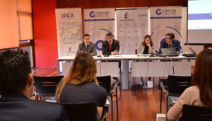 Empresarios alcarreños se interesan por la fiscalidad internacional