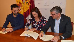 Gobierno regional y Ayuntamiento de El Herrumblar firman un convenio para el acondicionamiento y cesión de dos ramales de la CM-3201