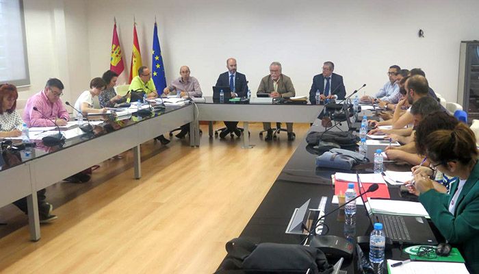 Gobierno regional y sindicatos aprueban el II Plan Concilia, que mejorará la conciliación de la vida personal, laboral y familiar de los empleados públicos