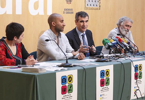 La música tradicional, el teatro, la pintura y la fotografía saldrán al casco histórico de Guadalajara durante los próximos cuatro fines de semana 1 La música tradicional, el teatro, la pintura y la fotografía saldrán al casco histórico de Guadalajara durante los próximos cuatro fines de semana