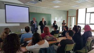 Latre resalta el papel de la Diputación en una jornada sobre el funcionamiento de la administración local en El Casar