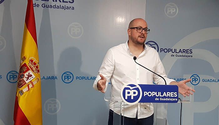 Lucas Castillo elogia “el gobierno de hechos de Rajoy” y critica el “gobierno de promesas y sectarismo de Page”
