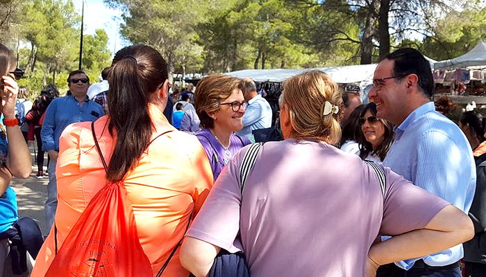 Prieto alaba el esfuerzo por mantener viva una tradición tan importante en La Manchuela como la romería de la Virgen de Consolación
