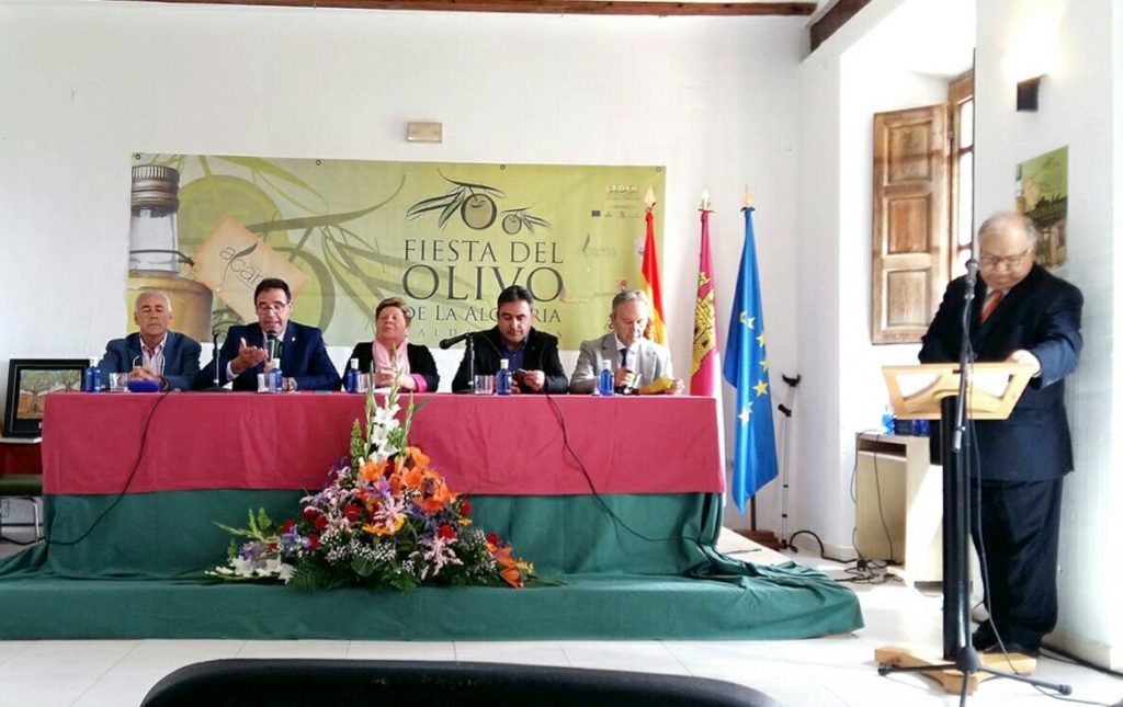 Prieto anuncia el apoyo de Diputación al Ayuntamiento de Valdeolivas para abrir un Museo del Olivo y del Aceite