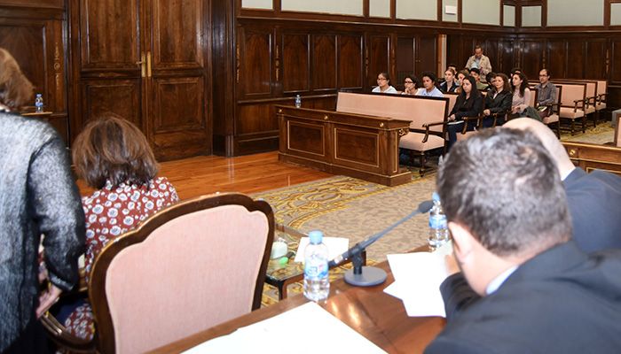 Un grupo de estudiantes del IES de El Casar visitan el Palacio de la Diputación de Guadalajara