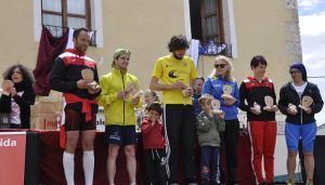 Un total de 365 corredores toman Romancos en la décima edición de su Carrera Popular con Ana Lozano como madrina