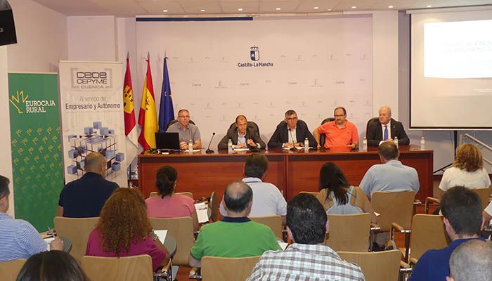 Alrededor de 30 empresas se forman en Cuenca para utilizar correctamente el portal de contratación regional