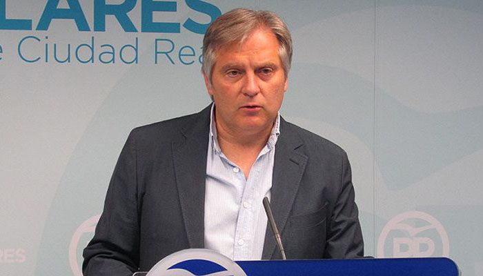 Cañizares asegura que Page vuelve a traicionar a Castilla-La Mancha al apoyar los acuerdos de Sánchez con los separatistas para mantener el sistema de financiación autonómica