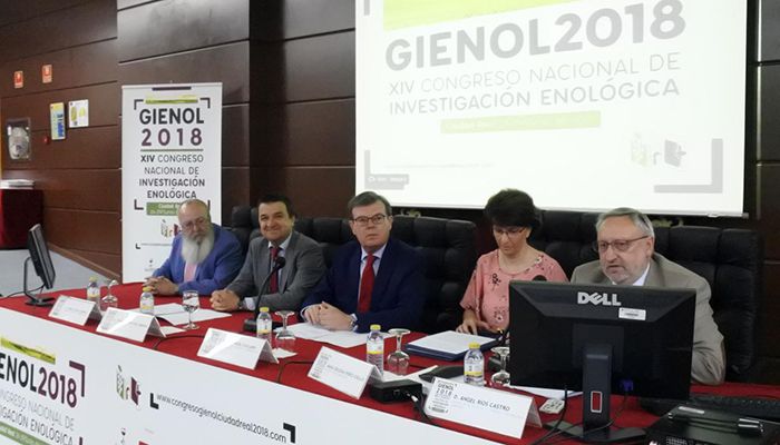 Castilla-La Mancha vuelve a superar un mes más el récord de facturación en la exportación de vino con un incremento del 25 por ciento