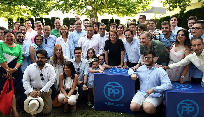 Cospedal pide que la regeneración del PP no pase por ser “una mala copia” de otros partidos políticos