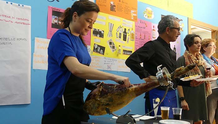 Cruz Roja Cuenca forma profesionales del catering ante la demanda que tienen las empresas de la zona