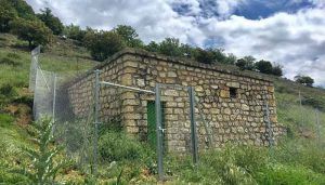 El Ayuntamiento de Brihuega invierte diez mil euros en el vallado de los depósitos de sus pedanías