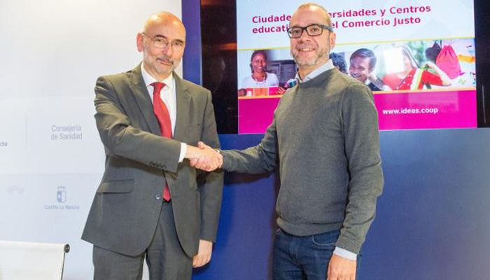 El Gobierno de Castilla-La Mancha y la cooperativa IDEAS firman un acuerdo para sensibilizar a la ciudadanía y promover el consumo responsable en la región