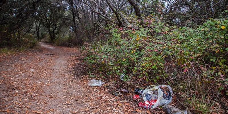 El Gobierno regional impulsa la concienciación contra el abandono de residuos en los parajes naturales a través del proyecto ‘LIBERA’