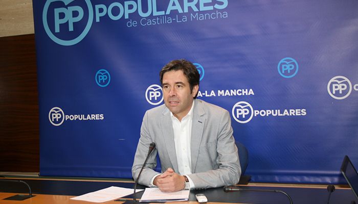 El PP exige a Page que implante con carácter inmediato la jornada laboral de 35 horas semanales a los empleados públicos