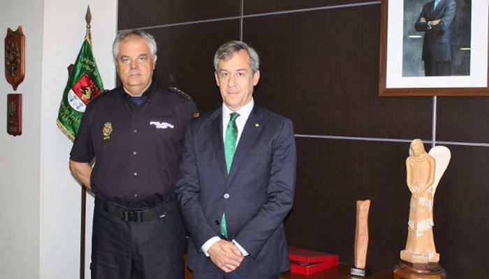 El presidente de Eurocaja Rural se reúne con el Comisario Principal-Jefe de Policía Nacional de Alicante